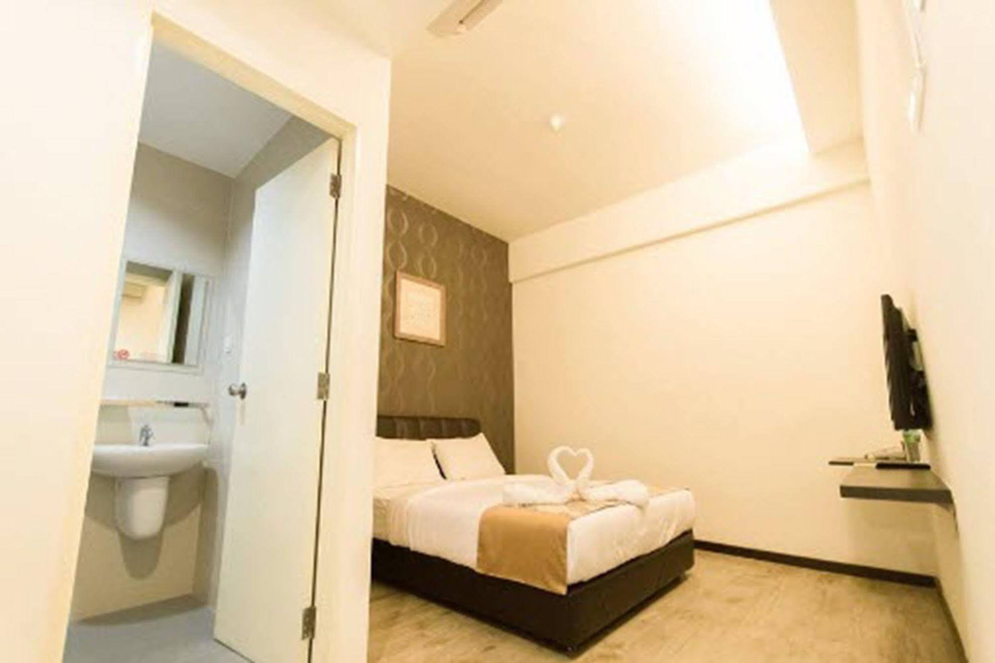 Sandy Hotel 2*